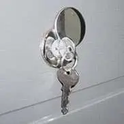 Появились ворота с новым устройством разблокировки